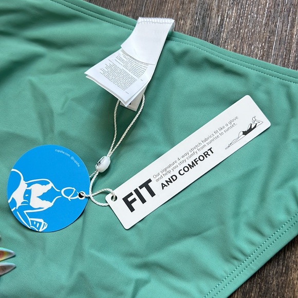 Cupshe Bikini Bottoms - Picture 3 of 3